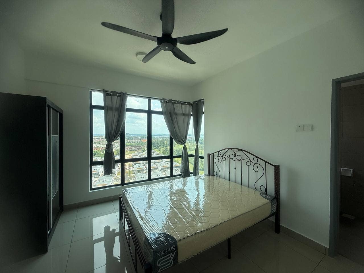 Condo ARC @ Austin Hill, Taman Daya – photo 1