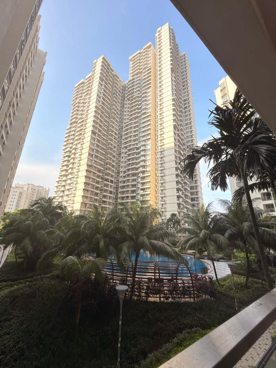 Condo Country Garden Amberside – photo 1
