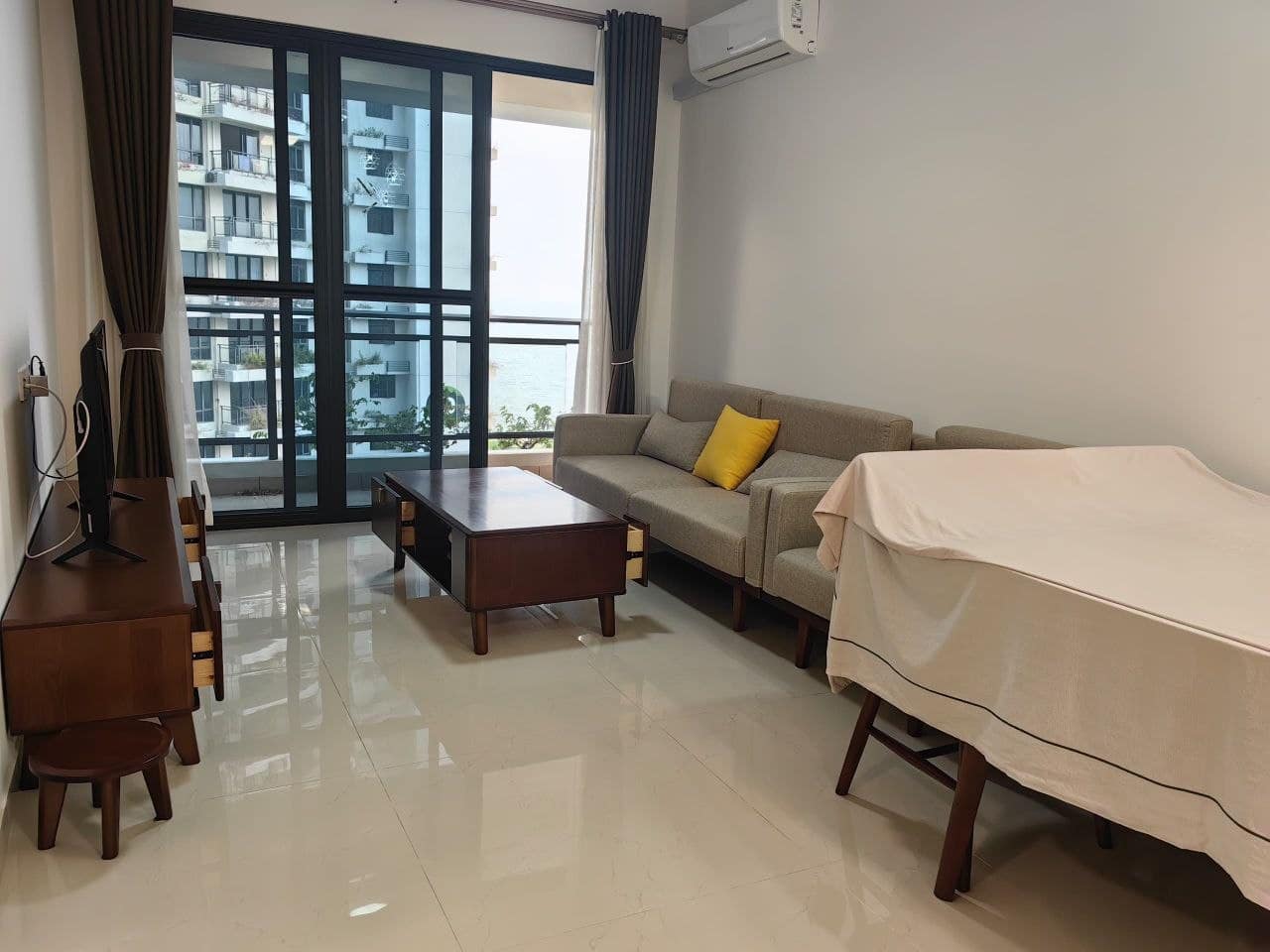 Condo Forest City – photo 1