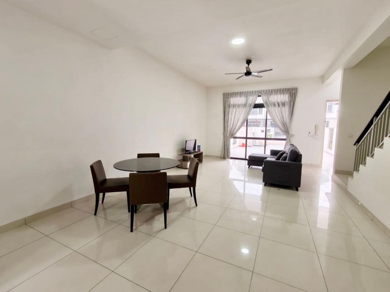2-Storey Terrace House Eco Summer, Charlton – photo 1