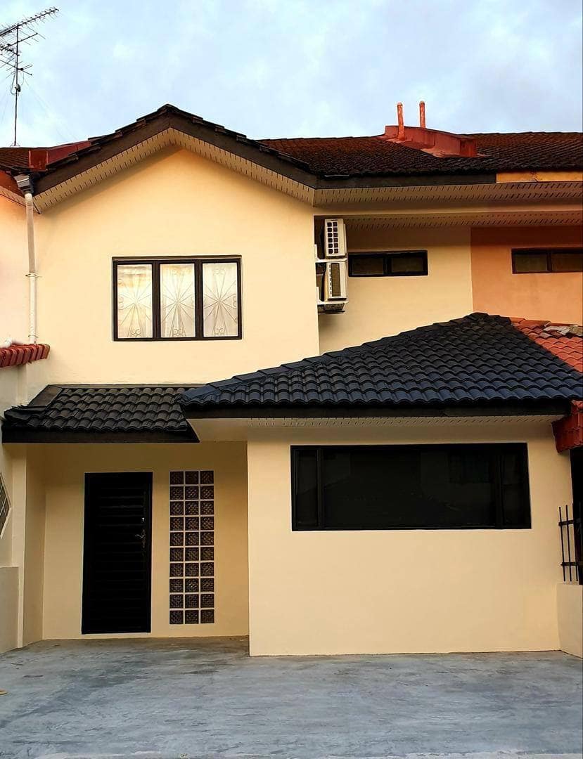 House Mutiara Emas @ Mount Austin Taman Mount Austin – photo 1