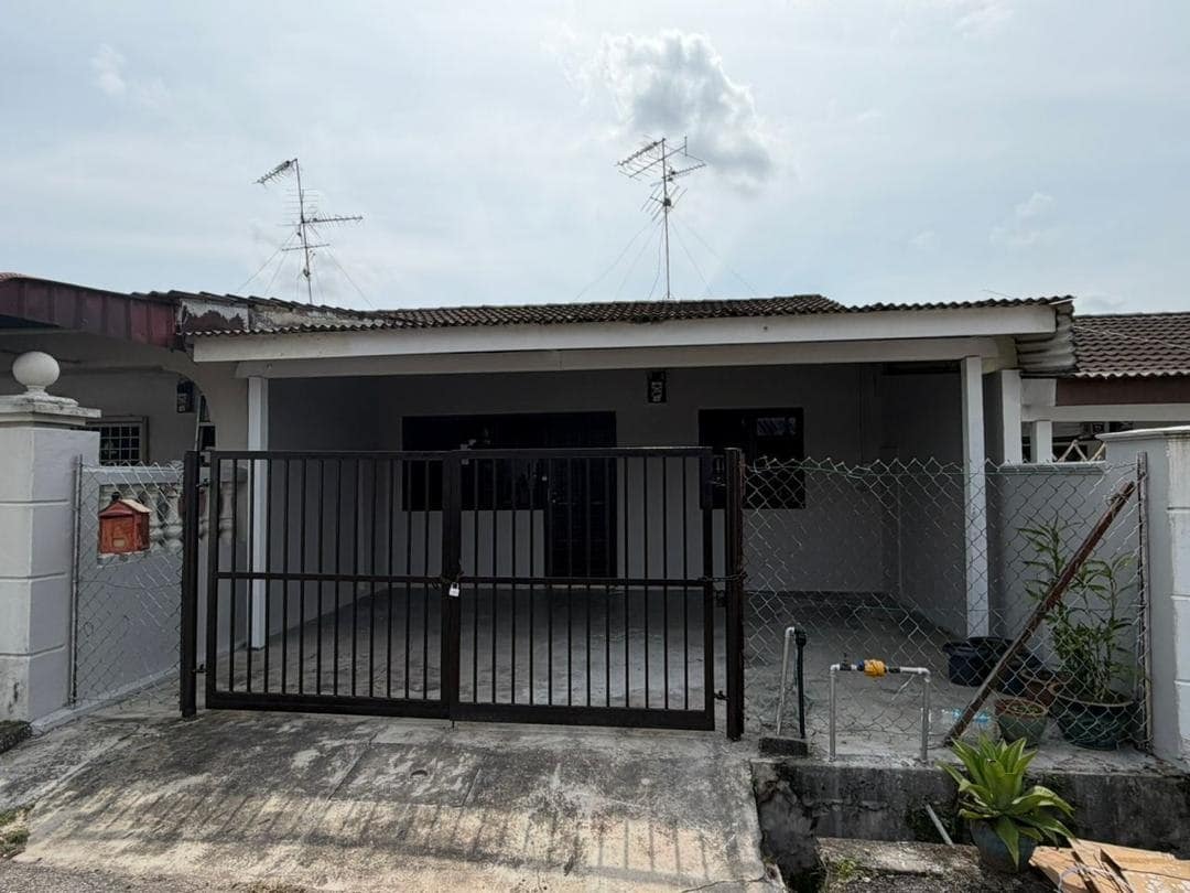 🏡 FOR SALE | Renovated | Taman Universiti, Skudai … – photo 1
