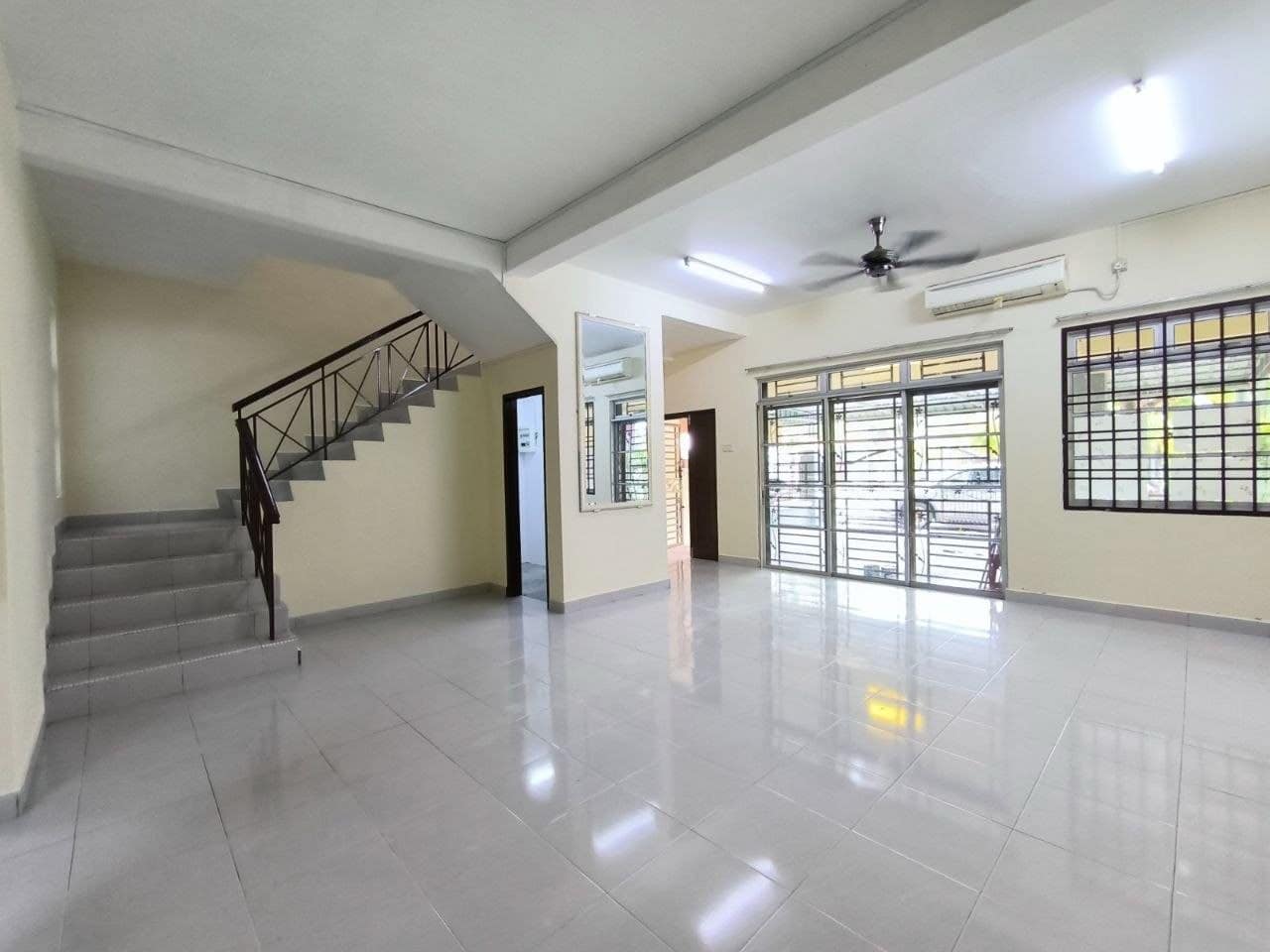 *SKUDAI TAMAN PULAI INDAH JALAN PULAI  INDAH D.STO… – photo 1