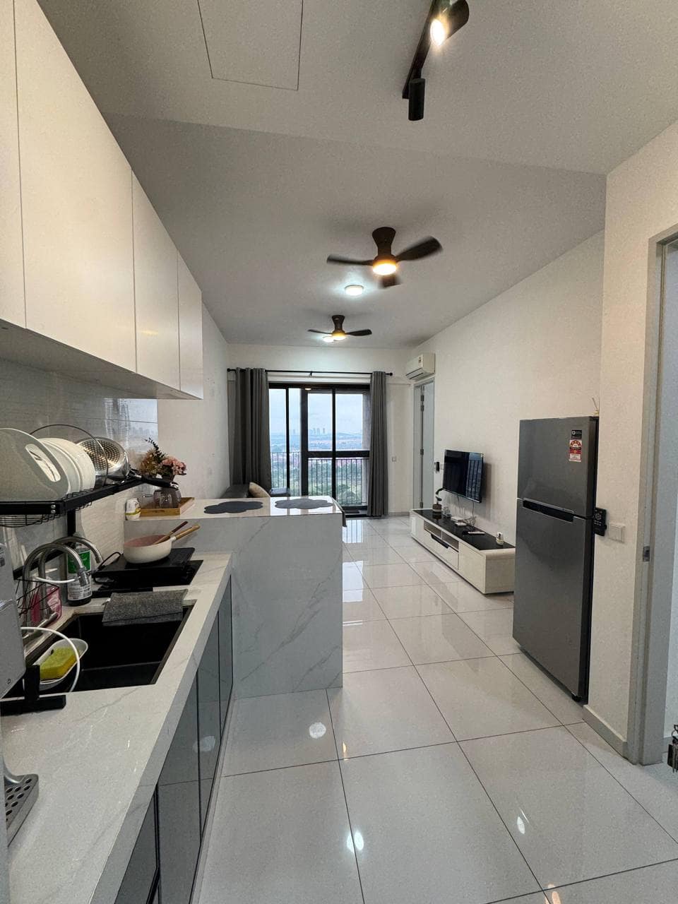 Service Apartment Bukit Indah – photo 1