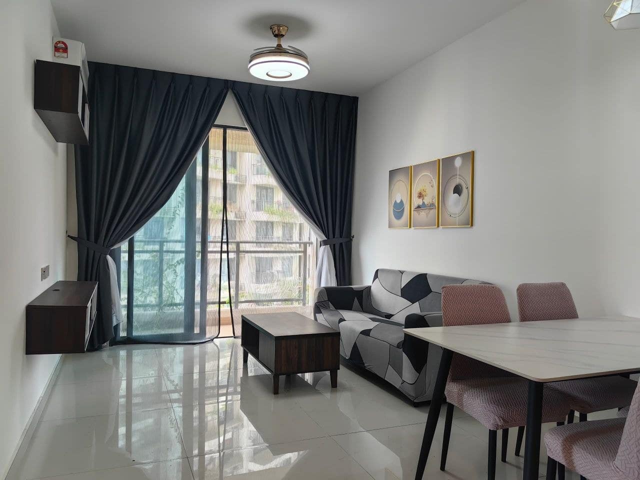 Condo Forest City – photo 1