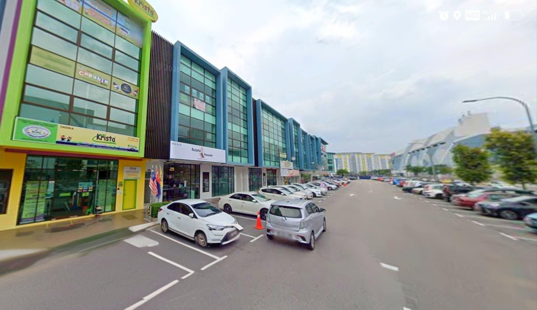 3-Storey Shop Lot Bandar Dato' Onn – photo 1