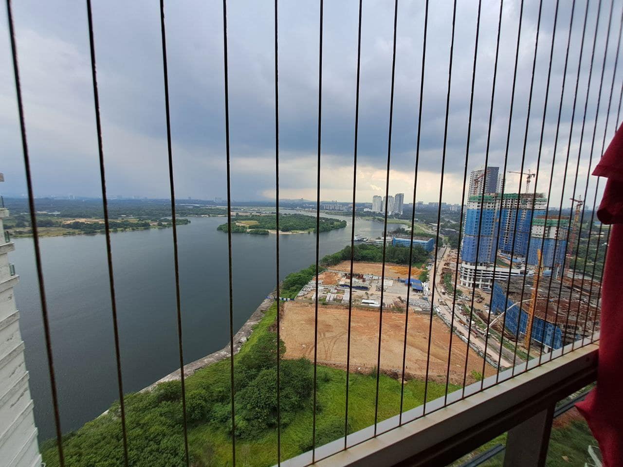 Condominium Danga Bay – photo 1