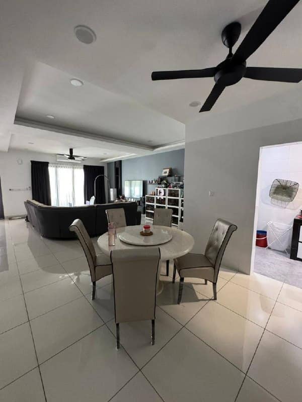 Double Storey Terrace House Glenmarie Johor – photo 1