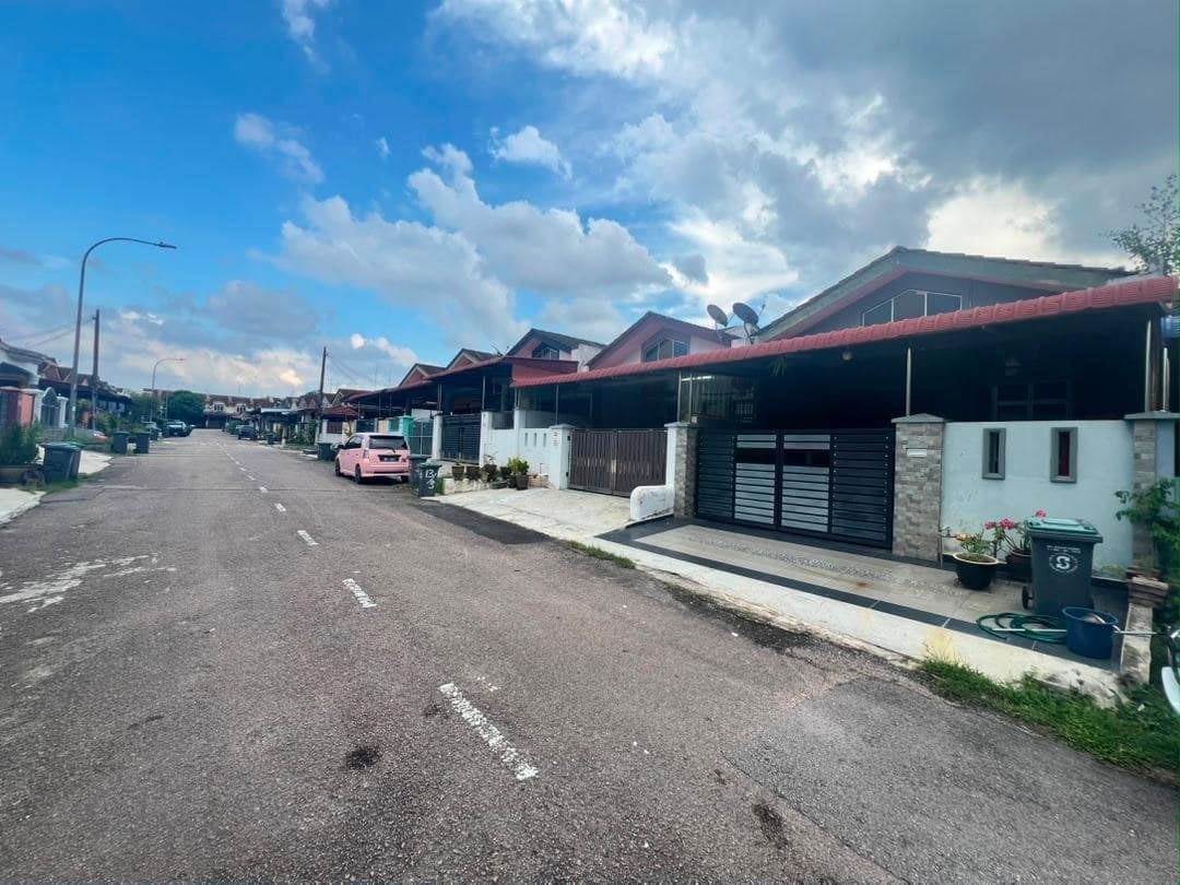 Single Storey Terrace Taman Bestari Indah 1 – photo 1