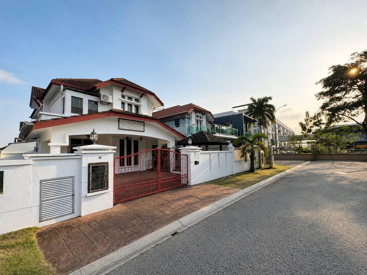 Double Storey Semi-D (Cornerlot) Perjiranan 8 @ Bandar Dato Onn – photo 1