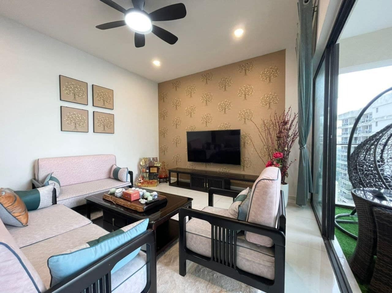 Condominium Bay Laurel @ Country Garden Danga Bay – photo 1