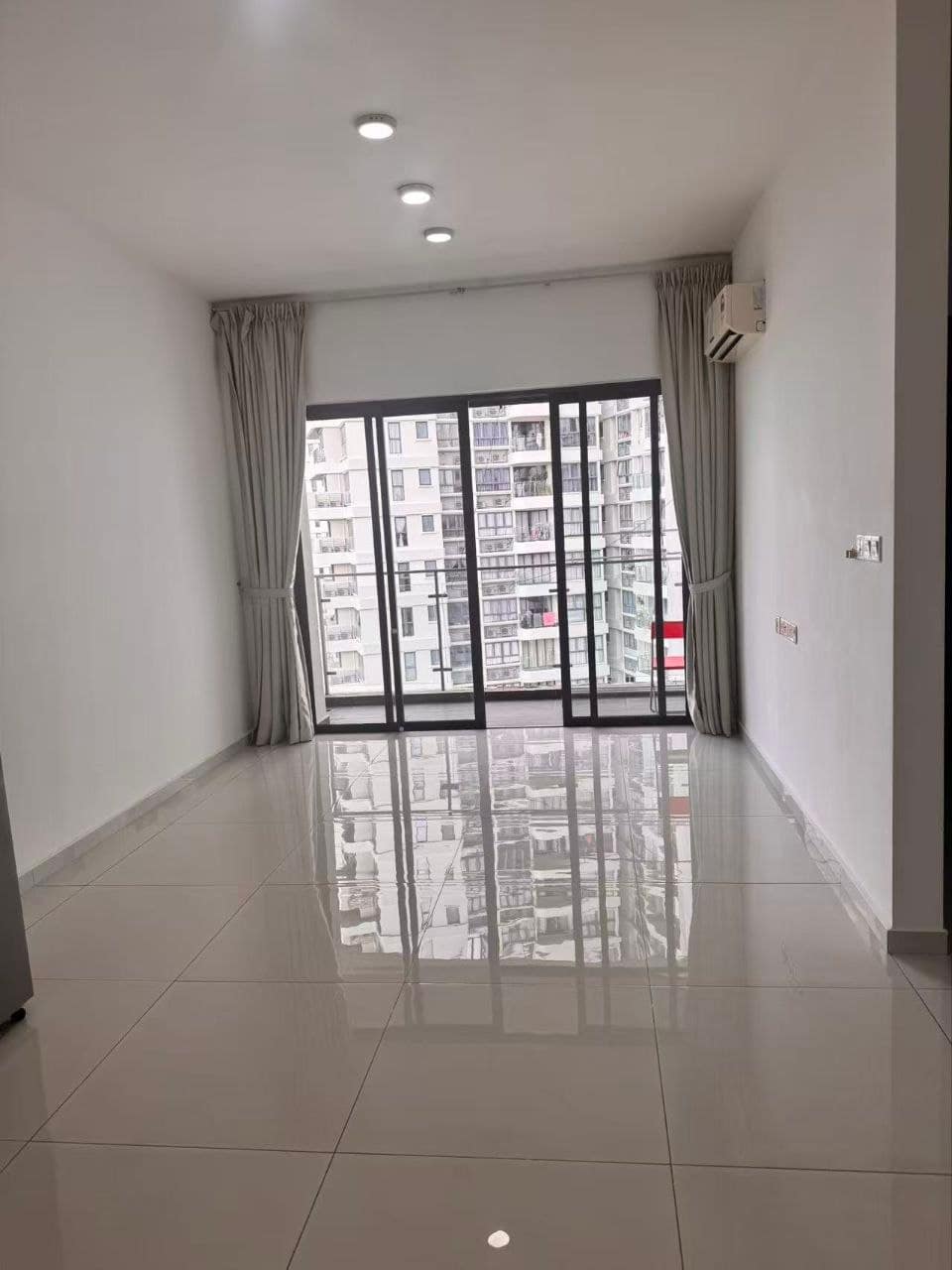 Condominium Bay Point – photo 1