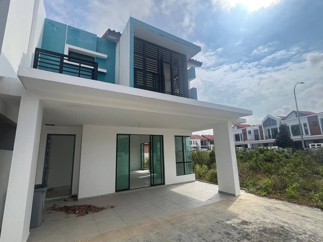 2 storey Terrace Corner Perjiranan 8 – photo 1