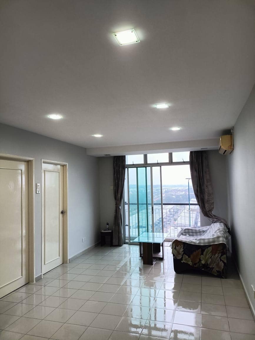 Serviced Apartment (Intermediate Lot) Lake View Suites @ Mount Austin – photo 1