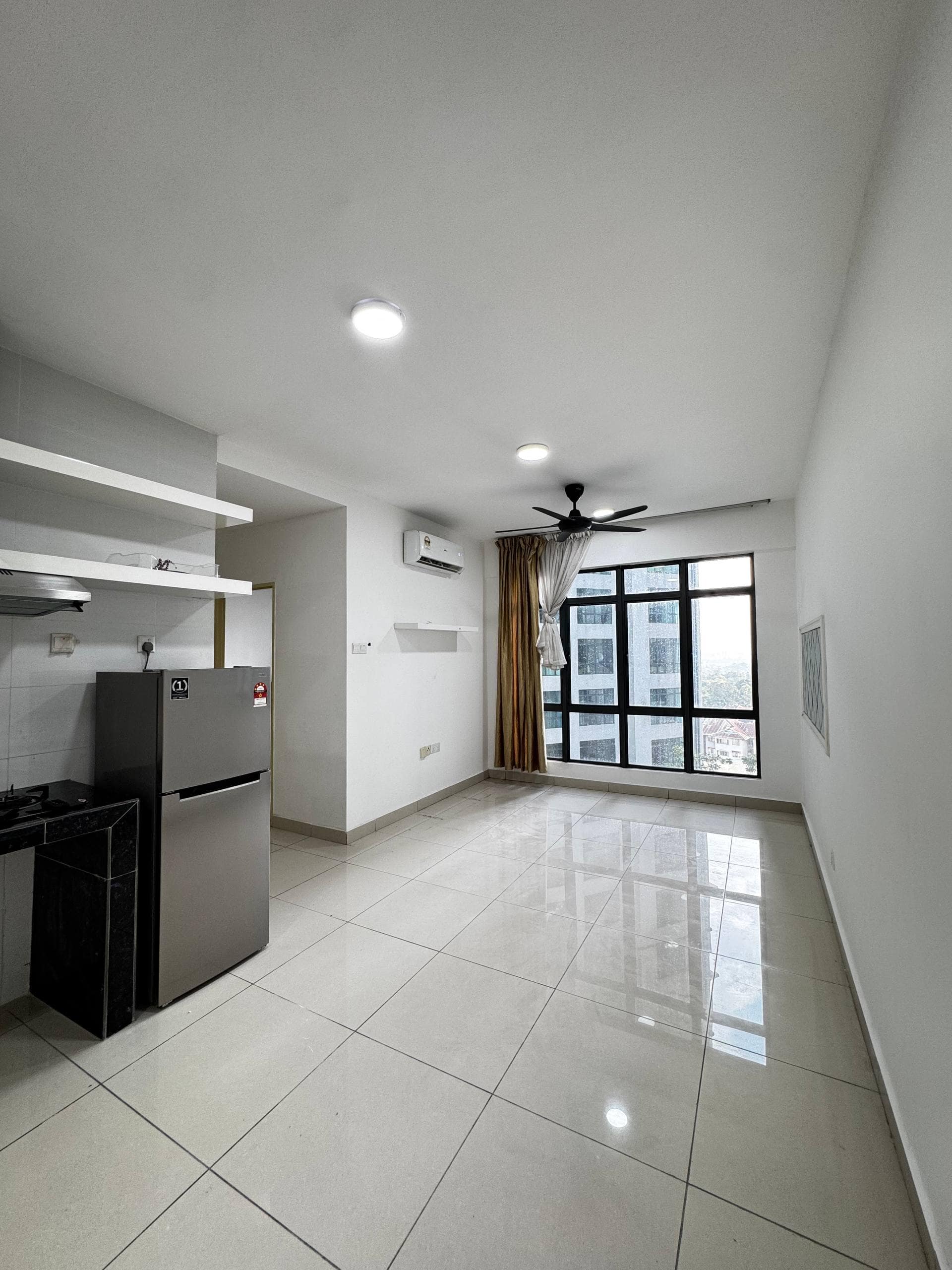 Condo Taman Daya – photo 1