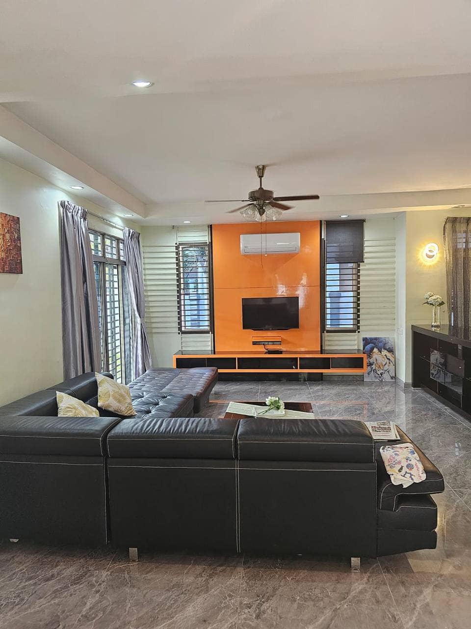Double Storey Link Bungalow Austin Height – photo 1
