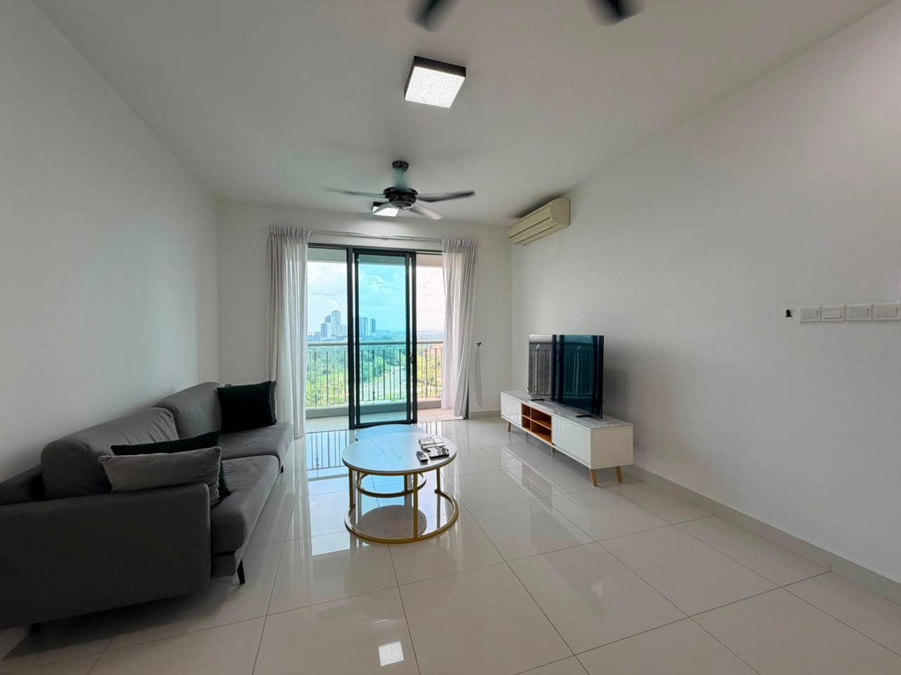 Condo Puteri Harbour – photo 1