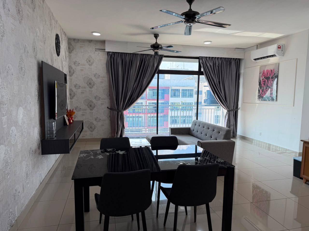 Condominium Mount Austin – photo 1