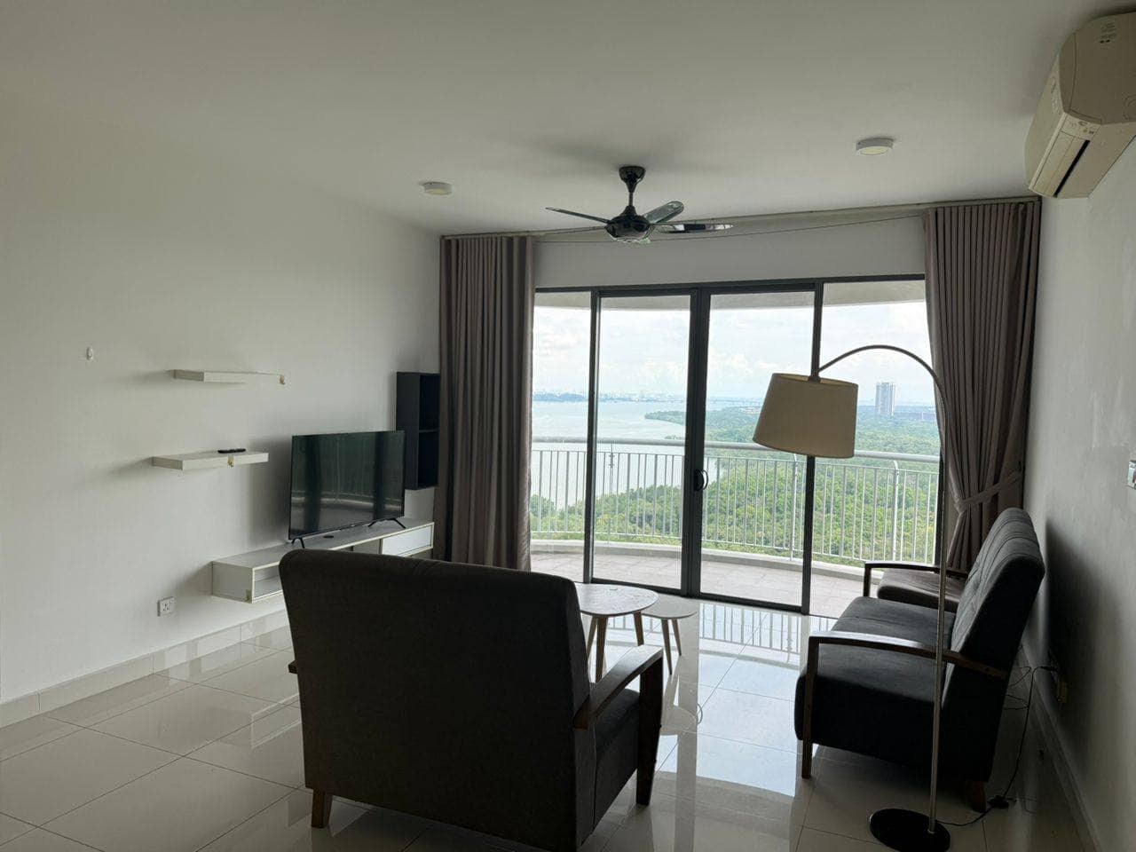 Condo Teega Residence – photo 1