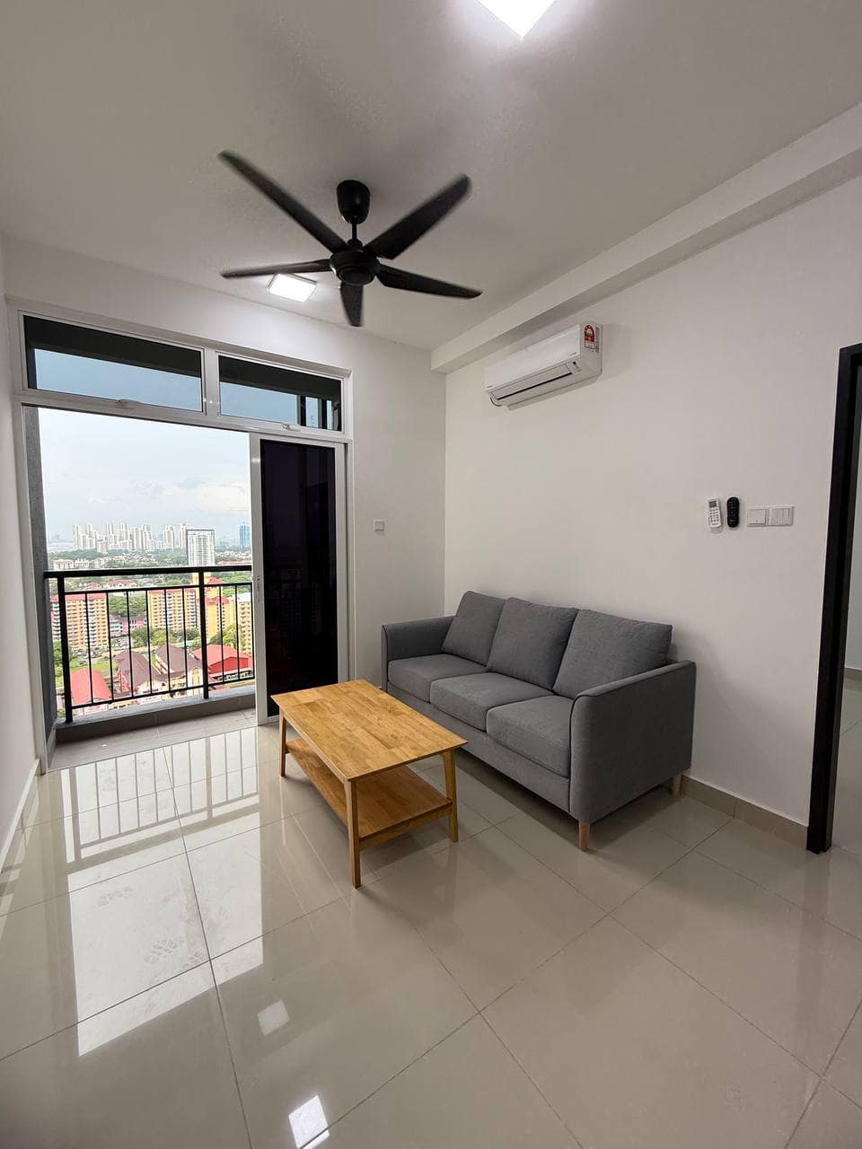Condominium Trellis Residences – photo 1