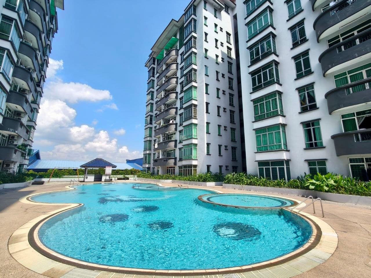 3-Storey Penthouse Taman Perling – photo 1