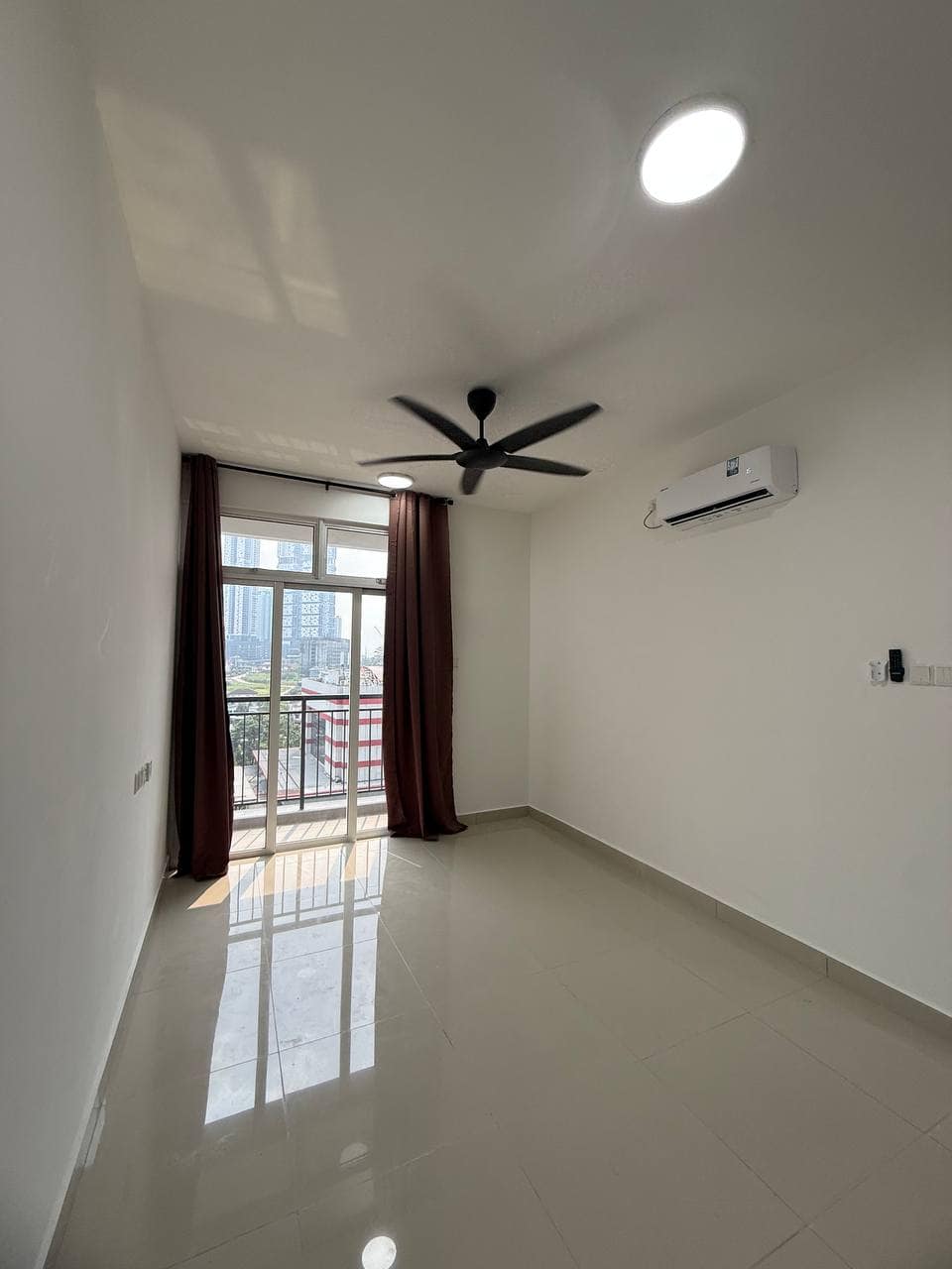 Condominium Trellis Residences – photo 1