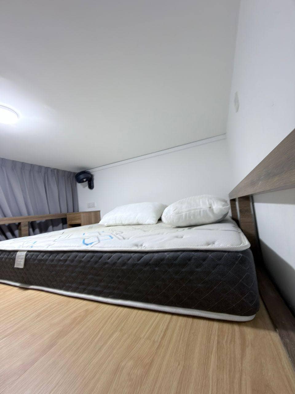 For Rent 🏡 ( LL8062 )
🏡Twin Tower 
🍀Balcony Room 
… – photo 1