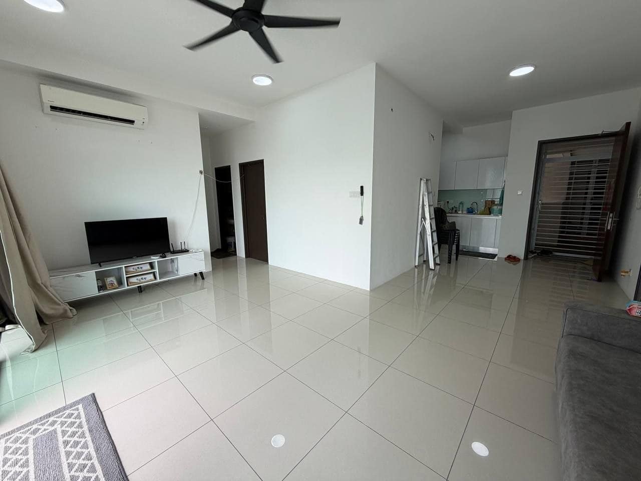 Condo Taman Perling – photo 1