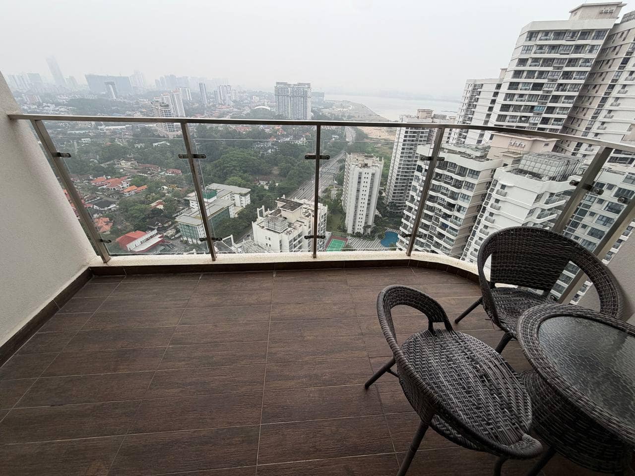 Condominium Country Garden Danga Bay – Amberside 8B – photo 1