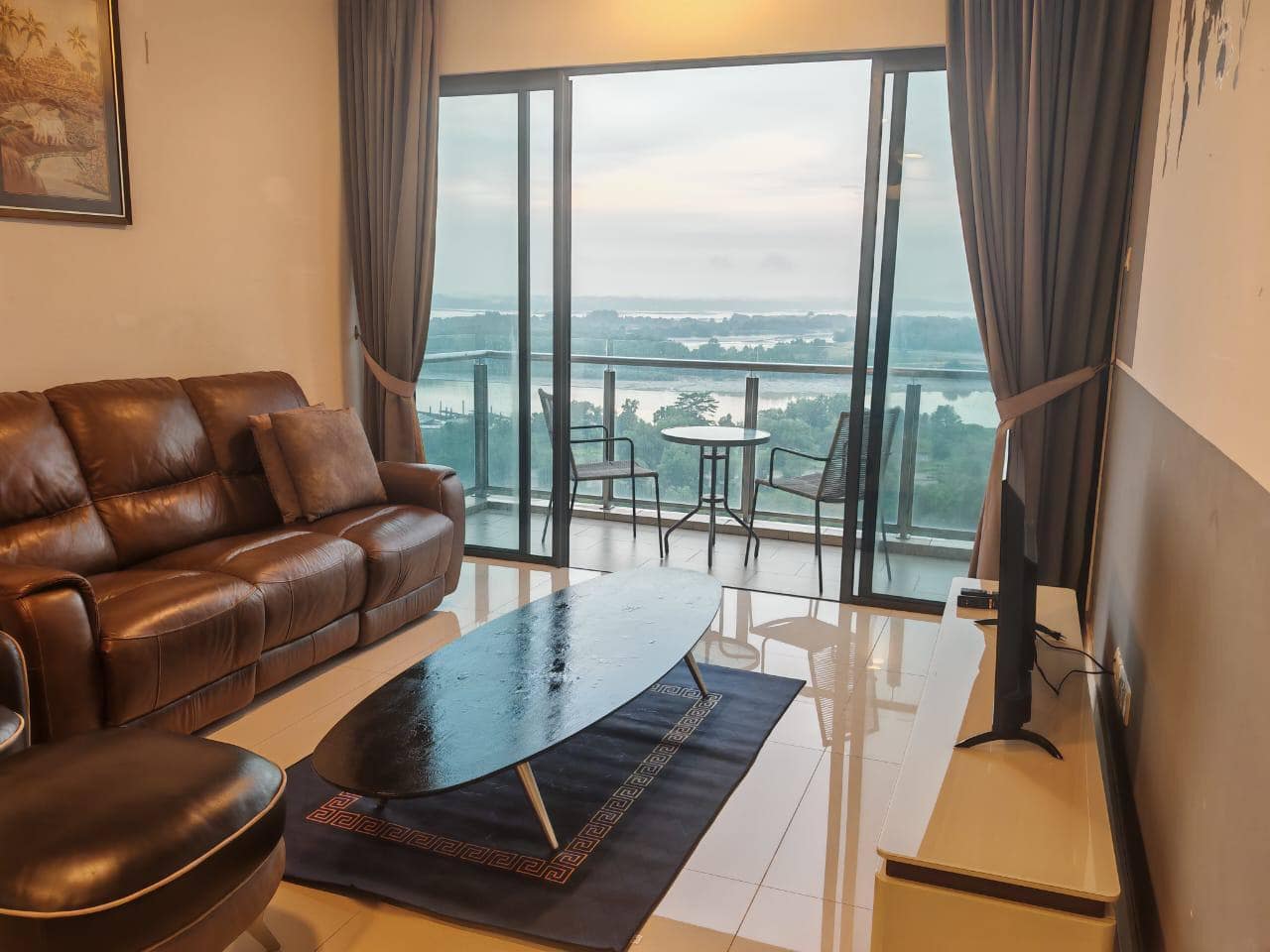 Condo Danga Bay – photo 1