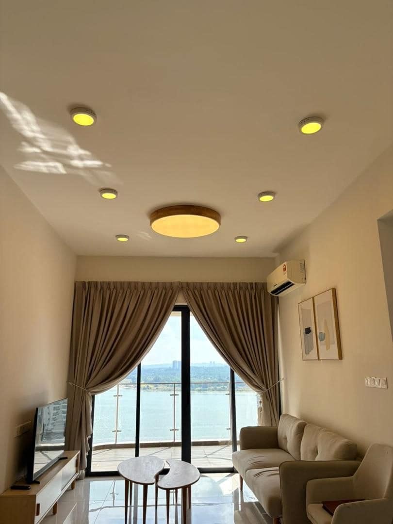 Condo Baypoint @ Country Garden Danga Day – photo 1