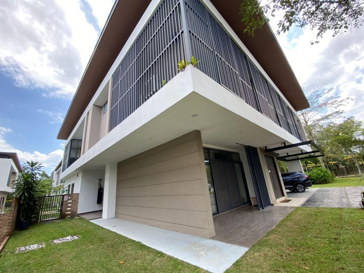 Double Storey Bungalow CORNER LOT Noble Park @ East Ledang – photo 1