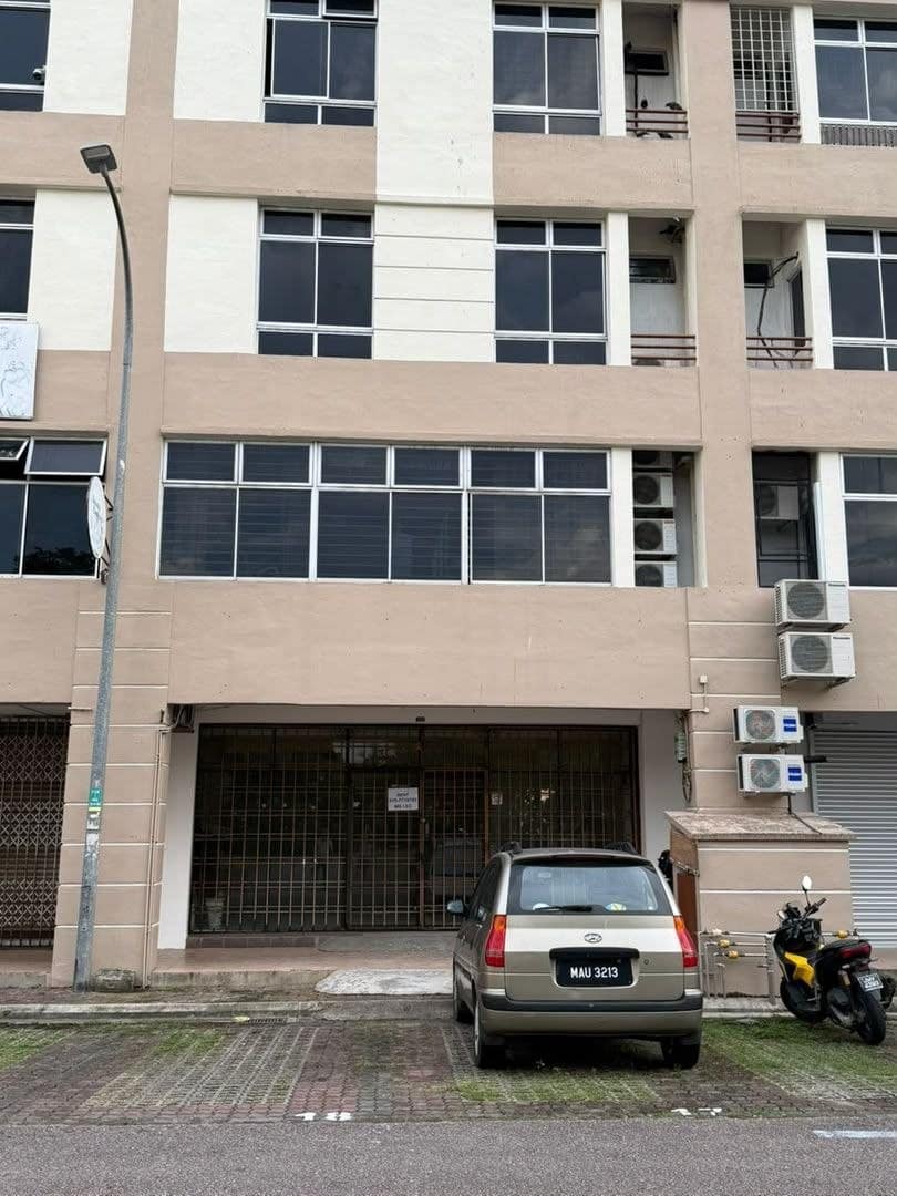 Ground Floor Permas Jaya – photo 1