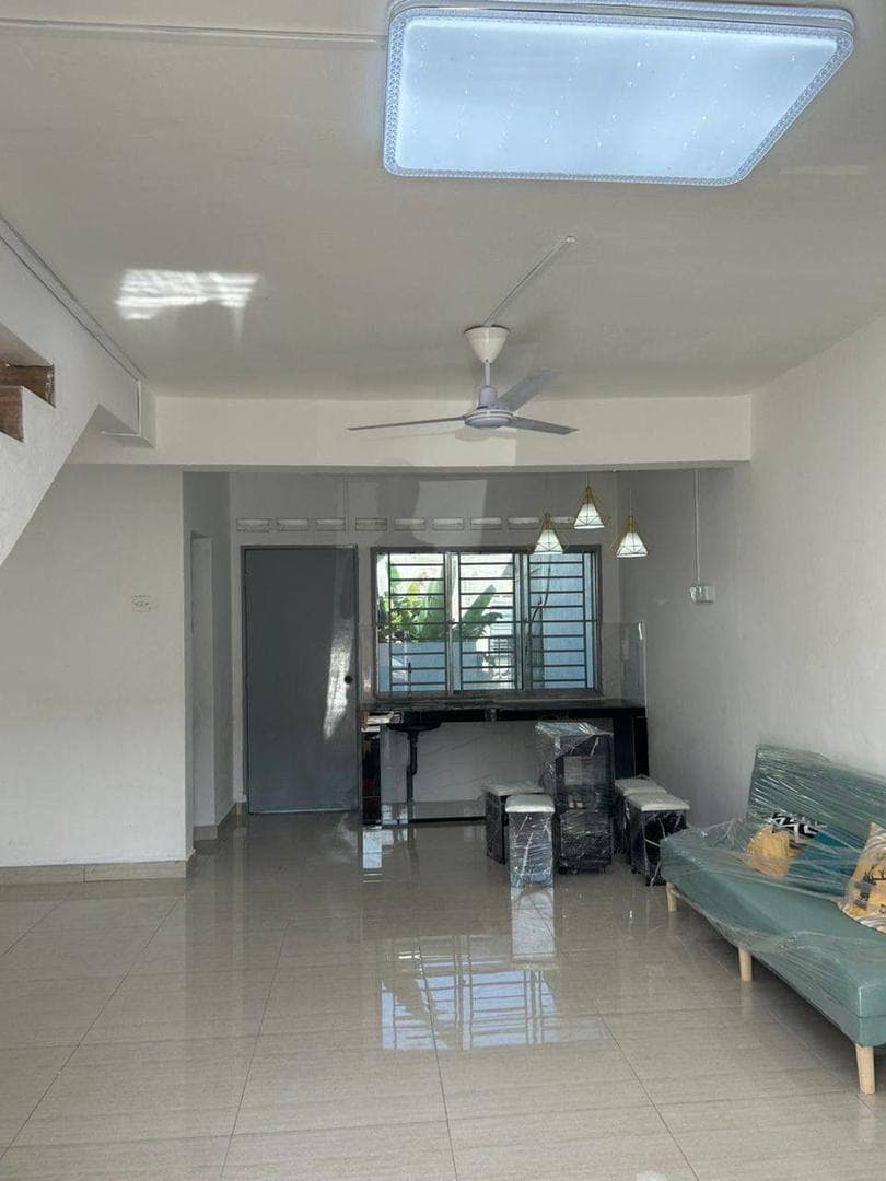 2-storey Low Cost House Kota Masai – photo 1