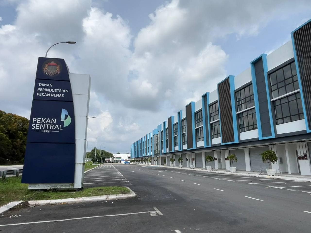3-Storey Shoplot Pekan Sentral Phase 3 – photo 1