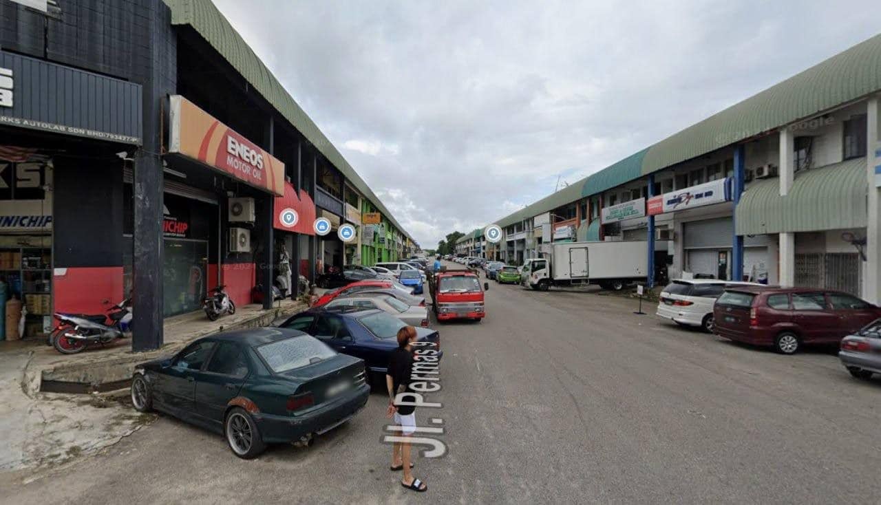 1.5-Storey Terrace Factory Permas Jaya – photo 1