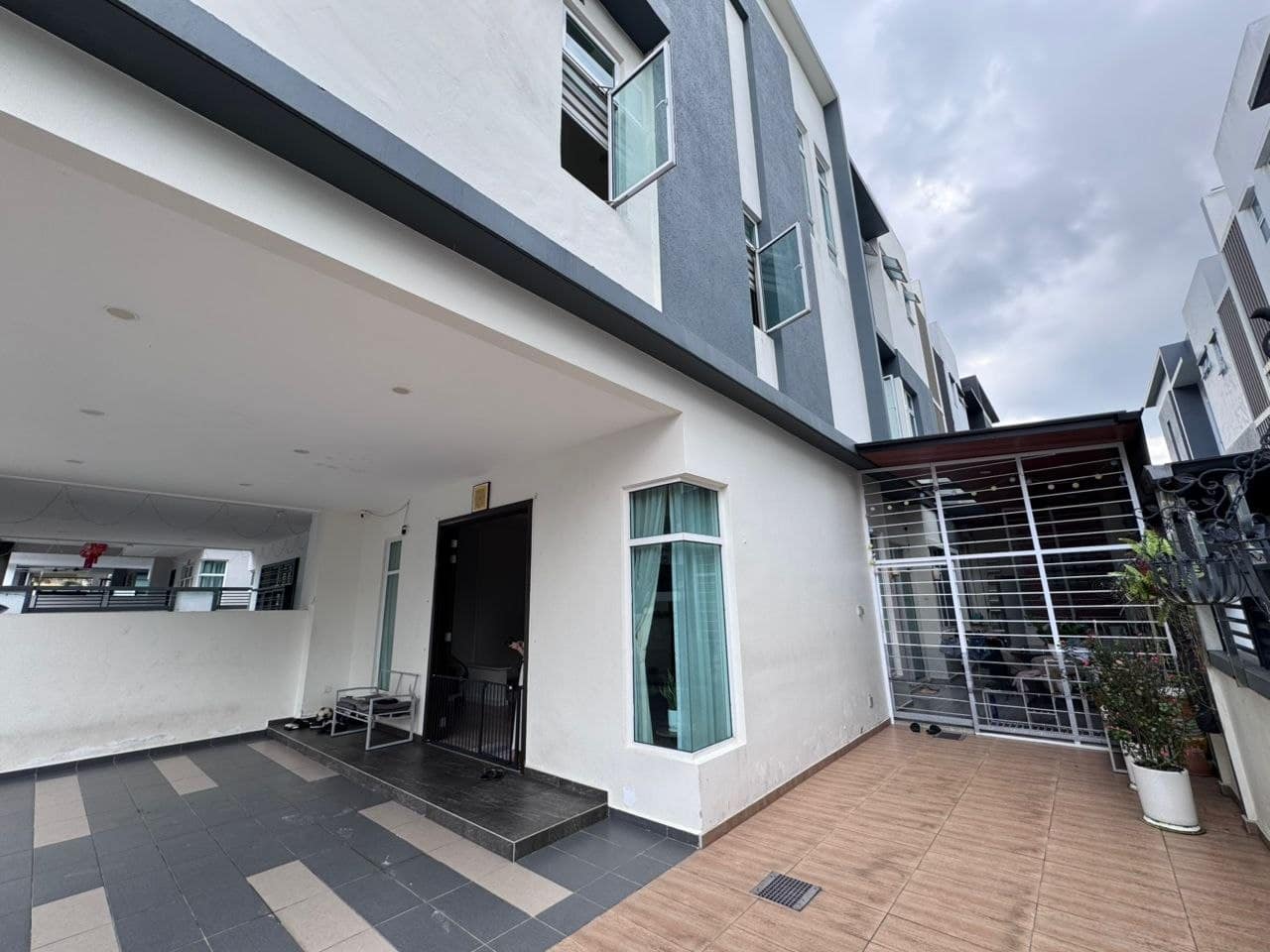 3-Storey Cluster House Nusa Sentral – photo 1