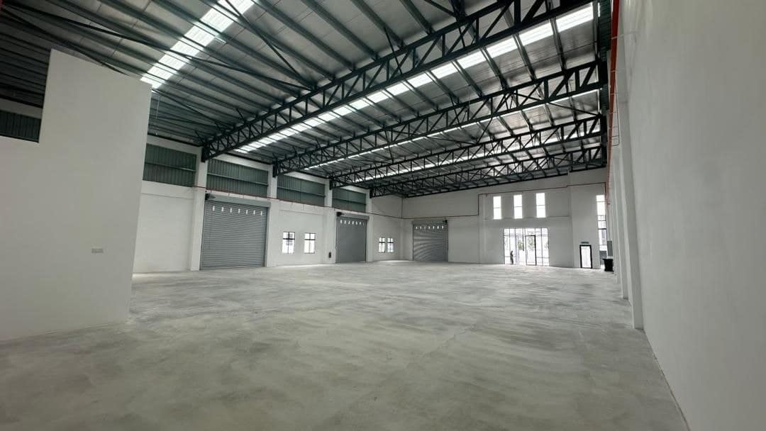 1.5 Storey Semi-D Factory Eco Business Park 1 Phase 3 @ Dato Onn – photo 1