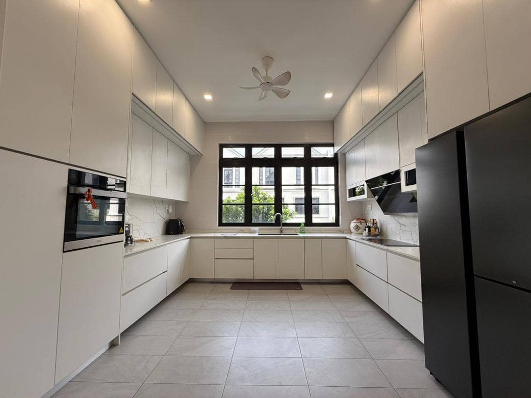 2.5-Storey Link House Eco Botanic – photo 1
