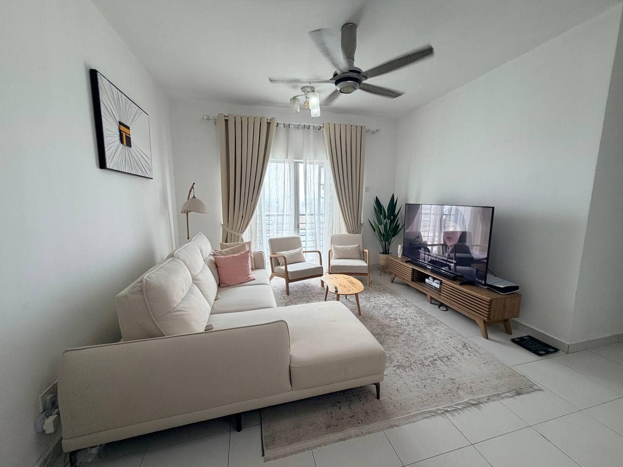 Apartment M Tiara Apartment Larkin – photo 1