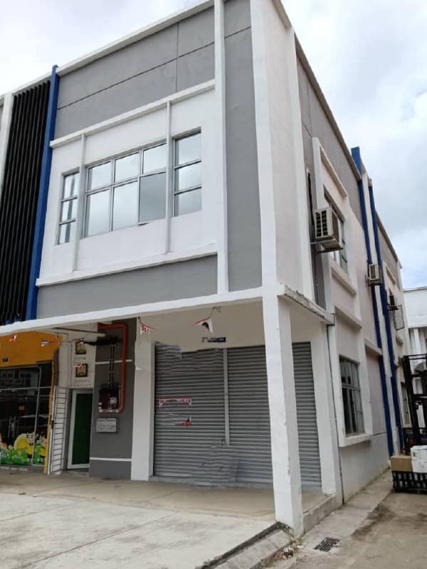 2-Storey Shop Lot - End Lot Kulai Vervocity – photo 1