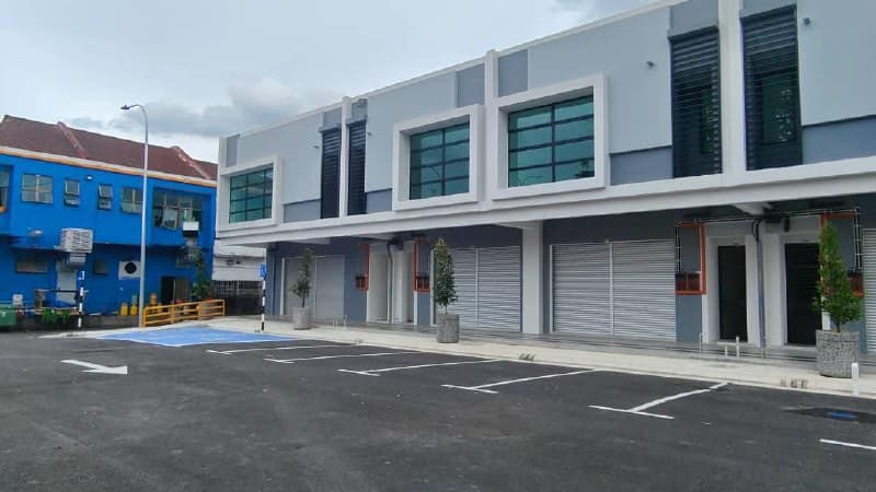 Double Storey Shop Corner Lot Tamang Desa Cemerlang – photo 1