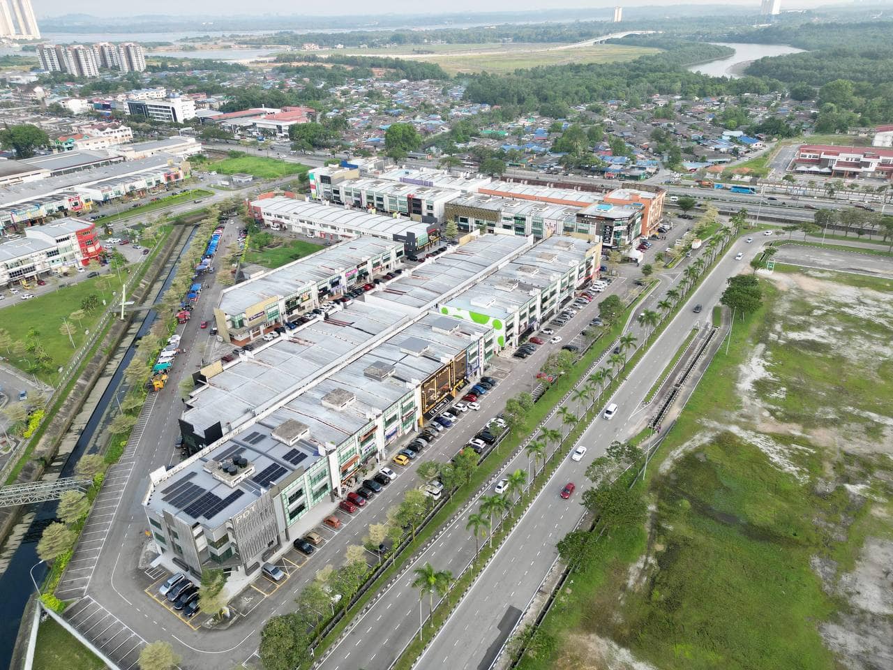 Double Storey Shop - Endlot Uda Busines Centre – photo 1