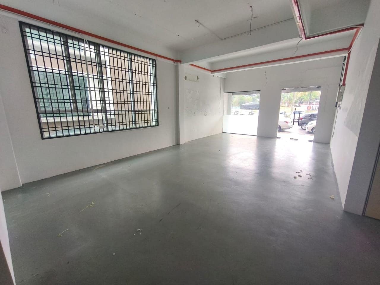 Ground Floor Shop Taman Universiti (Long Huan Town) – photo 1