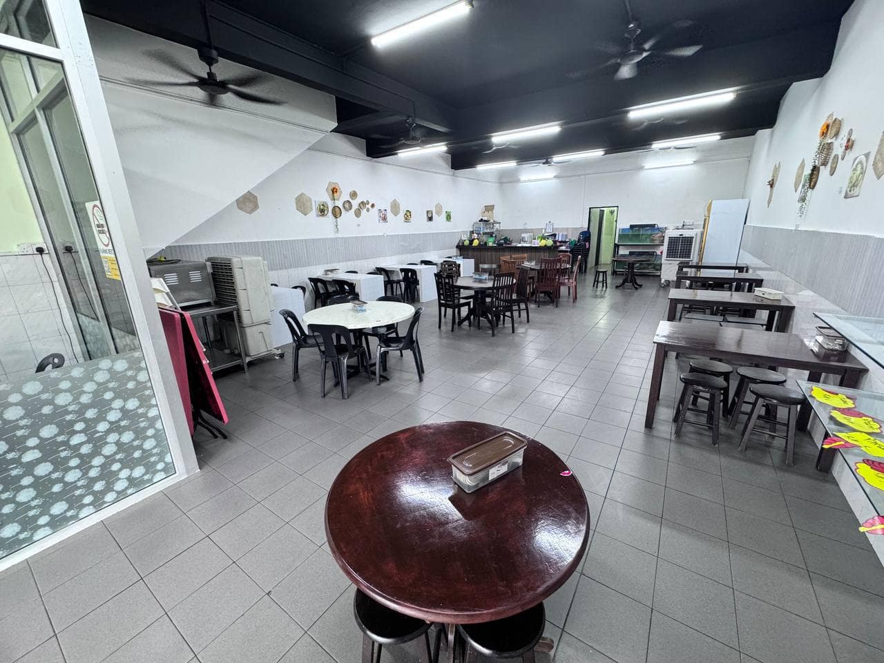 3 Storey Shoplot Taman Molek – photo 1