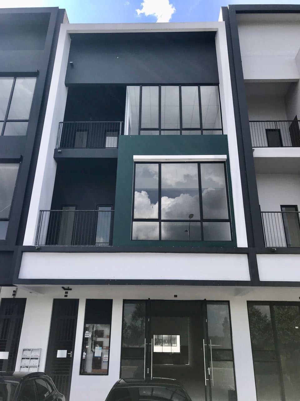 3-Storey Shoplot JALAN JAYA PUTRA – photo 1