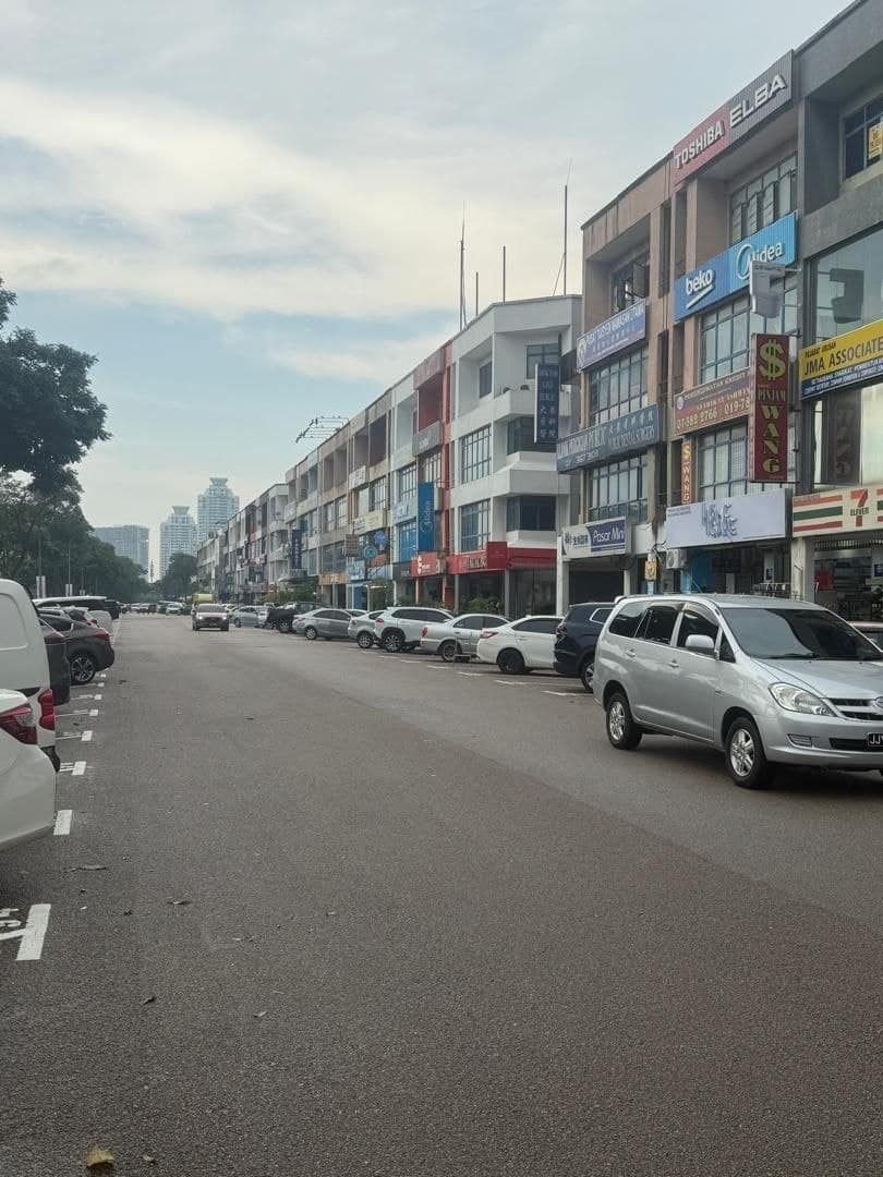 4 Storey Shoplot Jalan Permas 10/x, Permas Jaya, Masai – photo 1