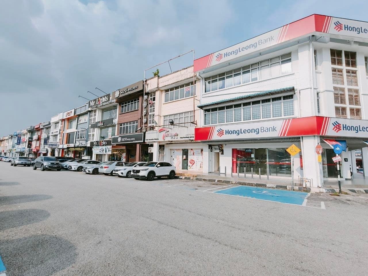 3-Storey Corner Shoplot Taman Nusa Bestari – photo 1