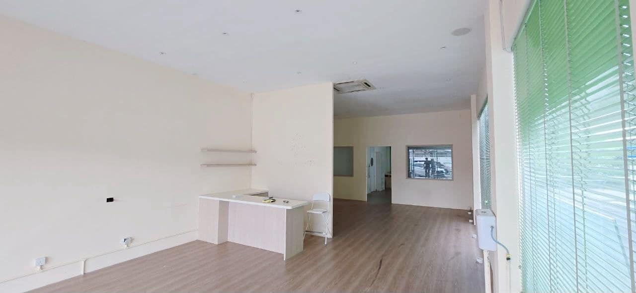 3-Storey Shoplot Austin Heights, Taman Mount Austin – photo 1