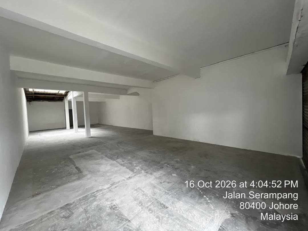 3-Storey Shoplot Jalan Serampang – photo 1
